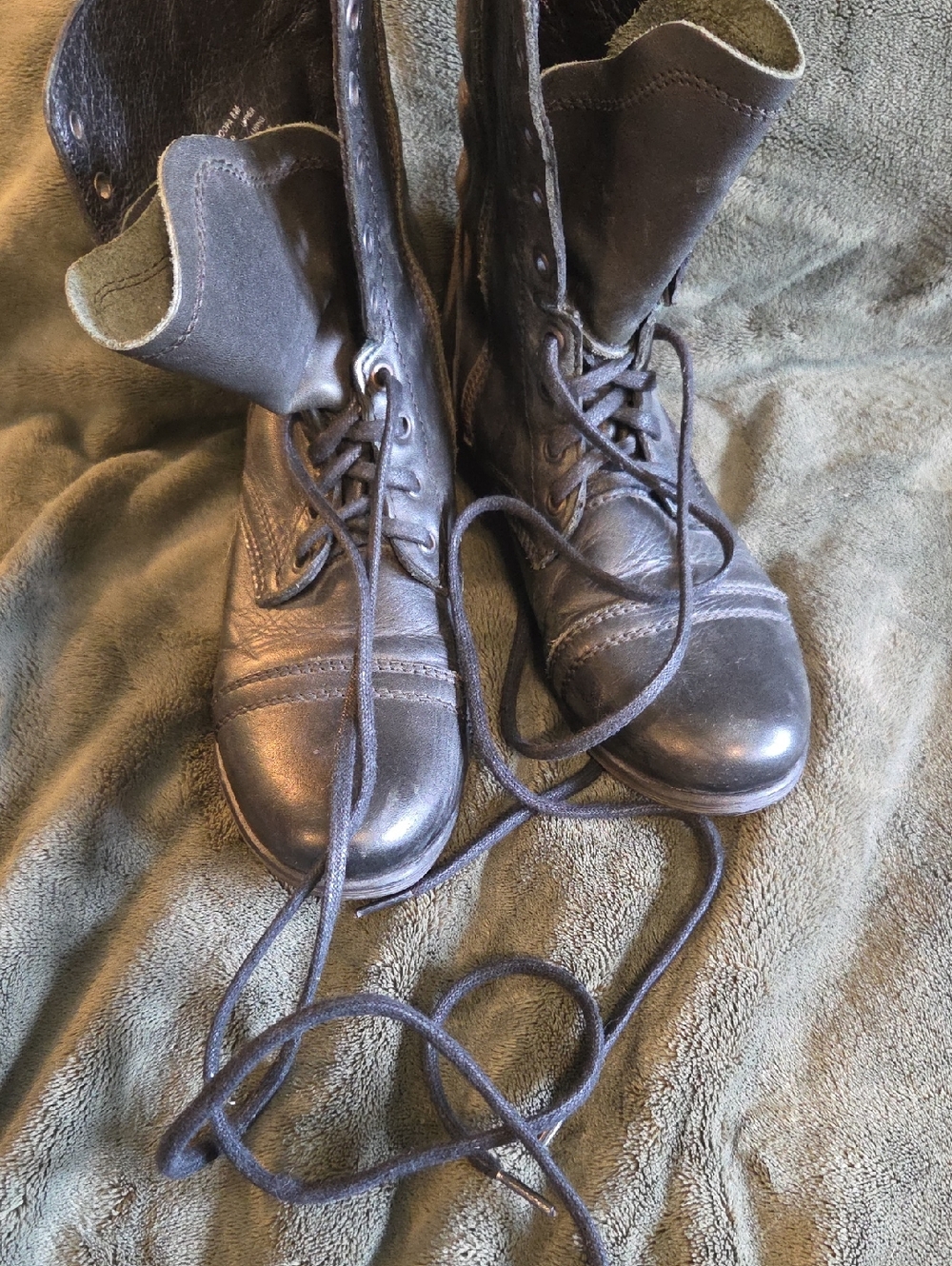 Steve Madden Troopa Black Leather Lace-Up Combat Boots - Picture 3 of 6